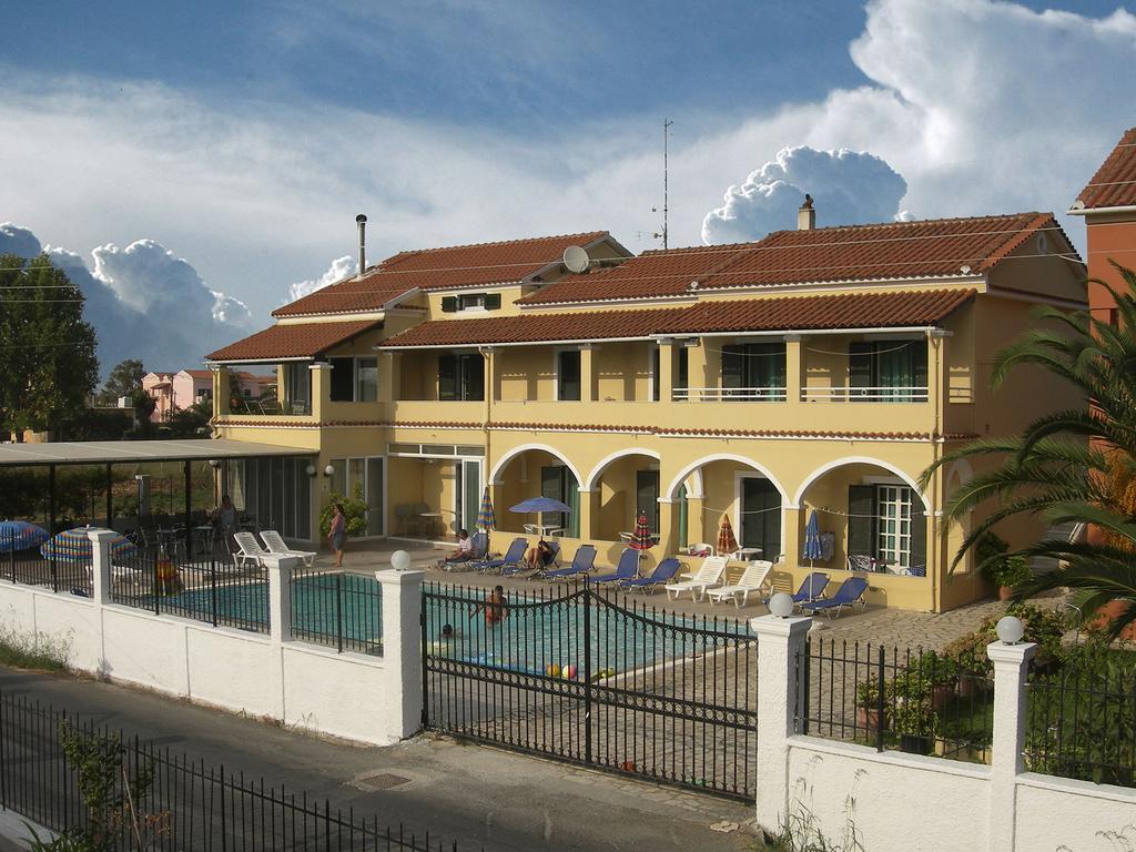 Katerina Pool Apartments Ахарави Экстерьер фото