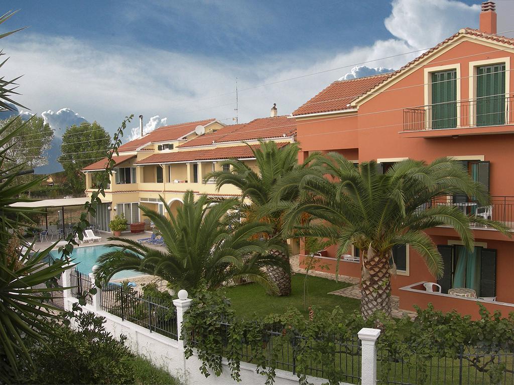 Katerina Pool Apartments Ахарави Экстерьер фото